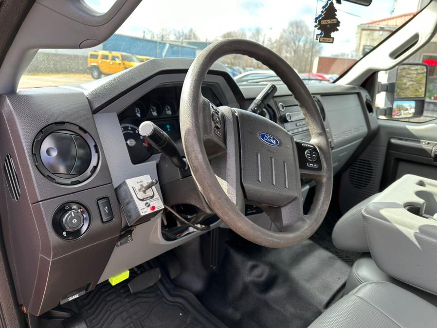 2015 Ford Super Duty F-350 SRW 4WD Reg Cab 137" XL, available for sale in South Windsor, Connecticut | Mike And Tony Auto Sales, Inc. South Windsor, Connecticut 2015 Ford Super Duty F-350 SRW 4WD Reg Cab 137" XL, available for sale in South Windsor, Connecticut | Mike And Tony Auto Sales, Inc. South Windsor, Connecticut
