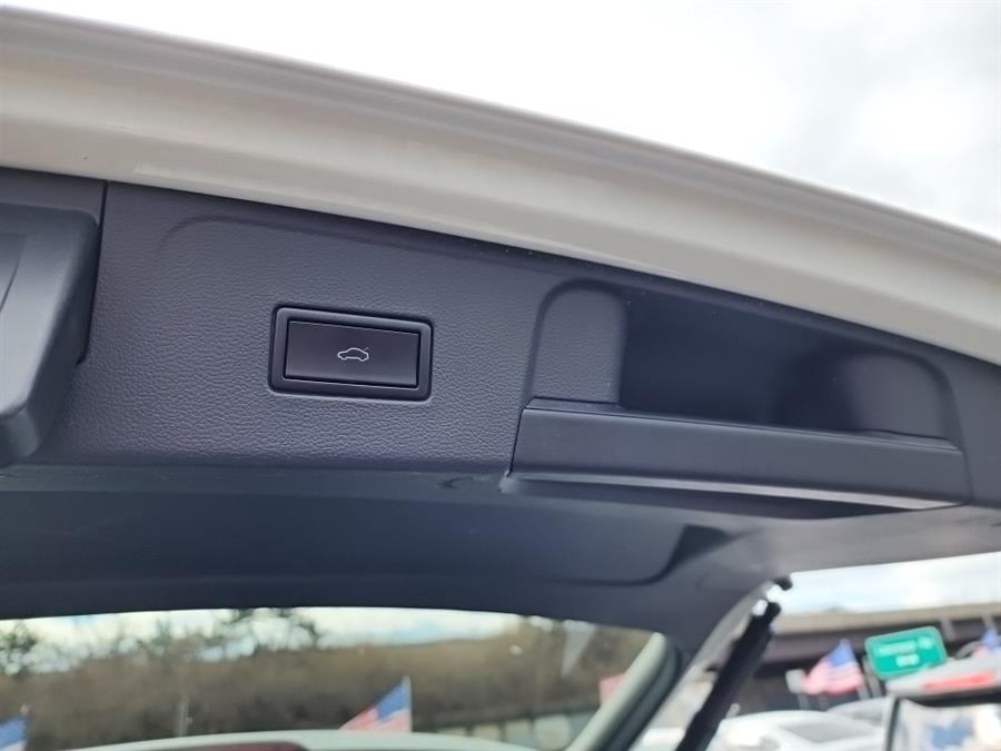 2019 Volkswagen Atlas 3.6L V6 SEL 4MOTION, available for sale in Islip, New York | L.I. Auto Gallery. Islip, New York 2019 Volkswagen Atlas 3.6L V6 SEL 4MOTION, available for sale in Islip, New York | L.I. Auto Gallery. Islip, New York