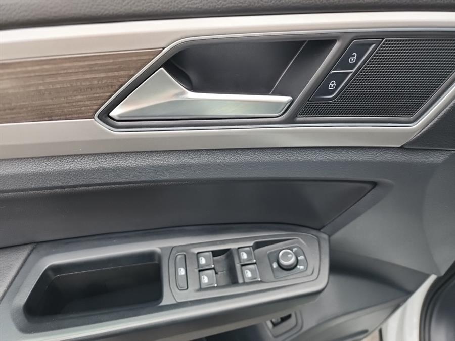 2019 Volkswagen Atlas 3.6L V6 SEL 4MOTION, available for sale in Islip, New York | L.I. Auto Gallery. Islip, New York 2019 Volkswagen Atlas 3.6L V6 SEL 4MOTION, available for sale in Islip, New York | L.I. Auto Gallery. Islip, New York