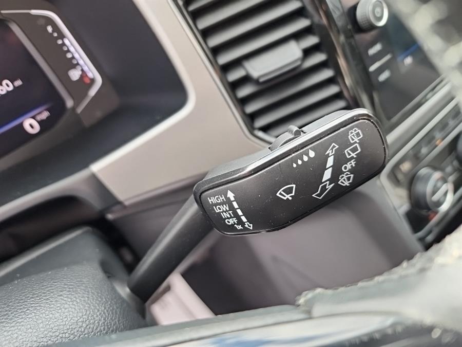 2019 Volkswagen Atlas 3.6L V6 SEL 4MOTION, available for sale in Islip, New York | L.I. Auto Gallery. Islip, New York 2019 Volkswagen Atlas 3.6L V6 SEL 4MOTION, available for sale in Islip, New York | L.I. Auto Gallery. Islip, New York