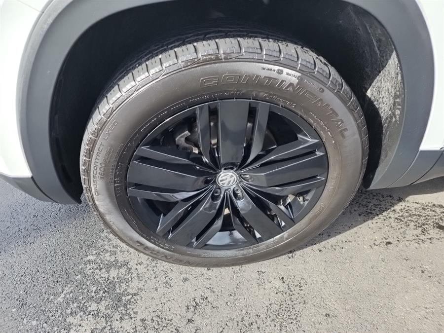 2019 Volkswagen Atlas 3.6L V6 SEL 4MOTION, available for sale in Islip, New York | L.I. Auto Gallery. Islip, New York 2019 Volkswagen Atlas 3.6L V6 SEL 4MOTION, available for sale in Islip, New York | L.I. Auto Gallery. Islip, New York