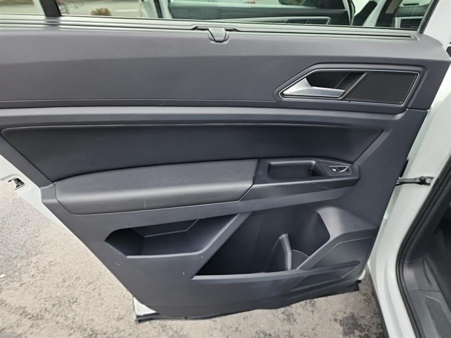 2019 Volkswagen Atlas 3.6L V6 SEL 4MOTION, available for sale in Islip, New York | L.I. Auto Gallery. Islip, New York 2019 Volkswagen Atlas 3.6L V6 SEL 4MOTION, available for sale in Islip, New York | L.I. Auto Gallery. Islip, New York
