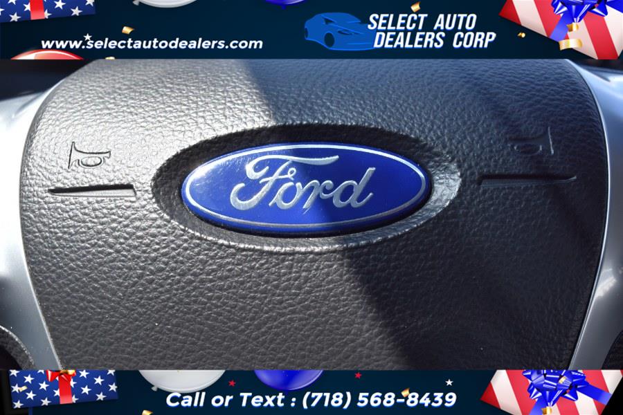 2014 Ford Escape 4WD 4dr SE, available for sale in Brooklyn, New York | Select Auto Dealers Corp. Brooklyn, New York 2014 Ford Escape 4WD 4dr SE, available for sale in Brooklyn, New York | Select Auto Dealers Corp. Brooklyn, New York