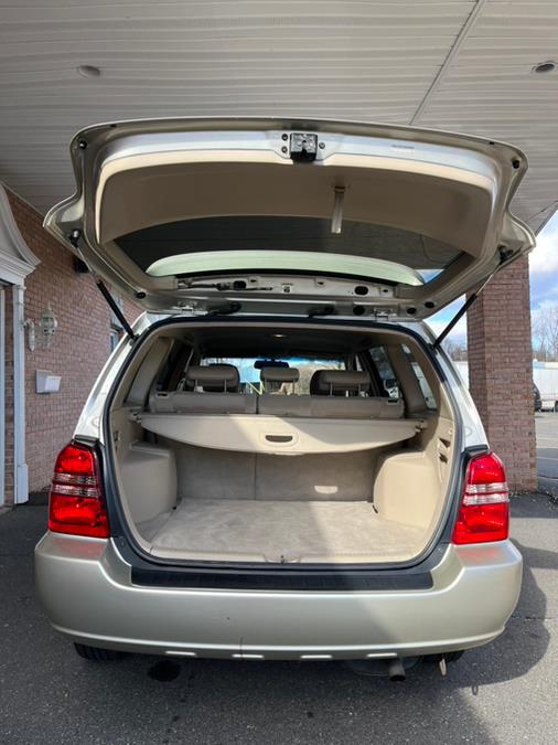 2003 Toyota Highlander 4dr 4-Cyl (Natl), available for sale in New Britain, Connecticut | Supreme Automotive. New Britain, Connecticut 2003 Toyota Highlander 4dr 4-Cyl (Natl), available for sale in New Britain, Connecticut | Supreme Automotive. New Britain, Connecticut