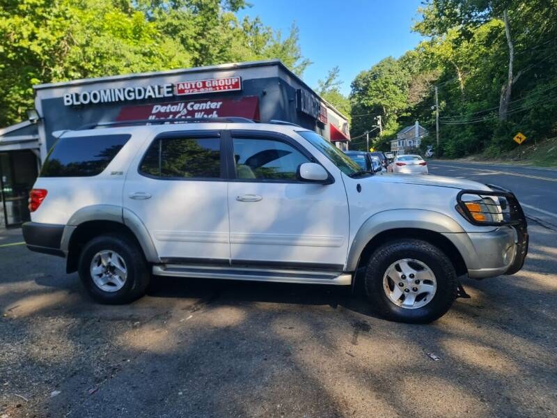 2004 Toyota Sequoia 4dr SR5 4WD, available for sale in Bloomingdale, New Jersey | Bloomingdale Auto Group. Bloomingdale, New Jersey