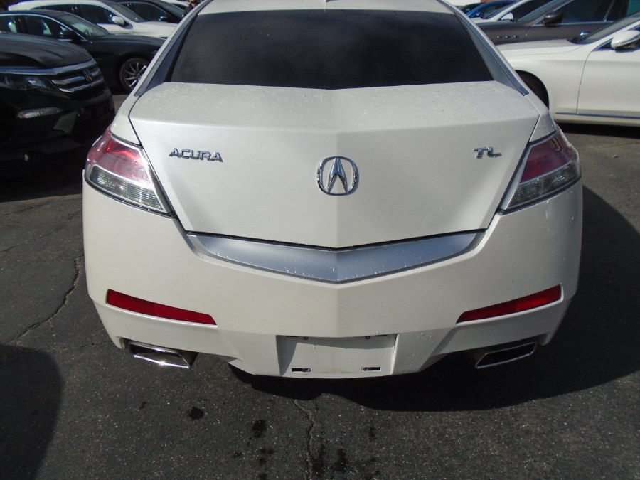 2010 Acura TL 4dr Sdn 2WD, available for sale in Waterbury, Connecticut | Jim Juliani Motors. Waterbury, Connecticut