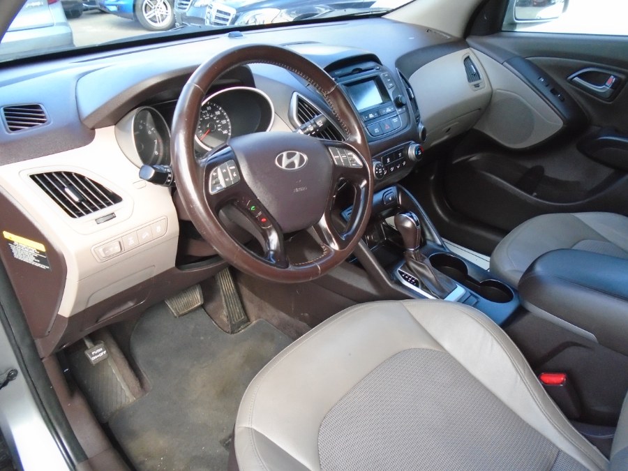 2015 Hyundai Tucson SE LTD, available for sale in Waterbury, Connecticut | Jim Juliani Motors. Waterbury, Connecticut