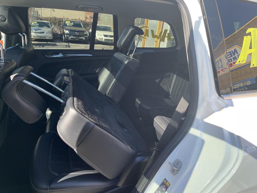 2016 Mercedes-Benz GL 4MATIC 4dr GL450, available for sale in Bronx, New York | New York Motors Group Solutions LLC. Bronx, New York 2016 Mercedes-Benz GL 4MATIC 4dr GL450, available for sale in Bronx, New York | New York Motors Group Solutions LLC. Bronx, New York
