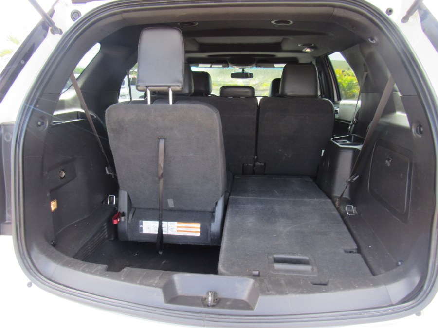 2015 Ford Explorer 4WD 4dr XLT, available for sale in San Francisco de Macoris Rd, Dominican Republic | Hilario Auto Import. San Francisco de Macoris Rd, Dominican Republic 2015 Ford Explorer 4WD 4dr XLT, available for sale in San Francisco de Macoris Rd, Dominican Republic | Hilario Auto Import. San Francisco de Macoris Rd, Dominican Republic