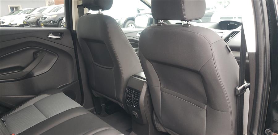 2017 Ford Escape SE 4WD, available for sale in Little Ferry, New Jersey | Victoria Preowned Autos Inc. Little Ferry, New Jersey 2017 Ford Escape SE 4WD, available for sale in Little Ferry, New Jersey | Victoria Preowned Autos Inc. Little Ferry, New Jersey