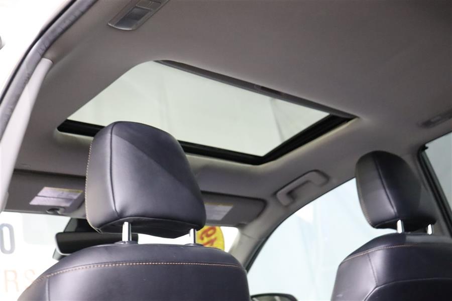 2019 Toyota Highlander XLE, available for sale in Paterson, New Jersey | Fast Track Motors. Paterson, New Jersey 2019 Toyota Highlander XLE, available for sale in Paterson, New Jersey | Fast Track Motors. Paterson, New Jersey