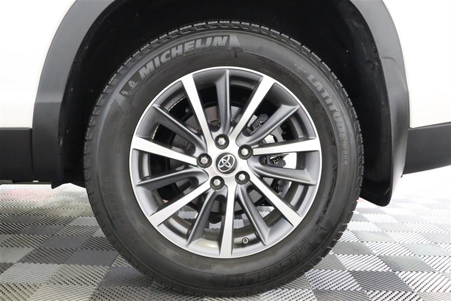 2019 Toyota Highlander XLE, available for sale in Paterson, New Jersey | Fast Track Motors. Paterson, New Jersey 2019 Toyota Highlander XLE, available for sale in Paterson, New Jersey | Fast Track Motors. Paterson, New Jersey