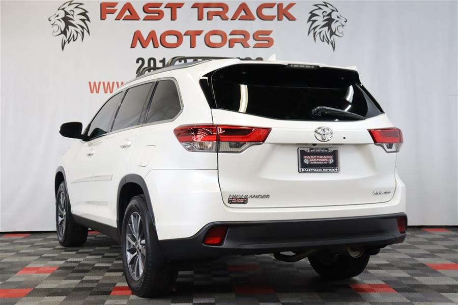 2019 Toyota Highlander XLE, available for sale in Paterson, New Jersey | Fast Track Motors. Paterson, New Jersey 2019 Toyota Highlander XLE, available for sale in Paterson, New Jersey | Fast Track Motors. Paterson, New Jersey