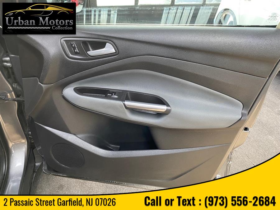 2013 Ford Escape SE, available for sale in Garfield, New Jersey | Urban Motors Collection. Garfield, New Jersey 2013 Ford Escape SE, available for sale in Garfield, New Jersey | Urban Motors Collection. Garfield, New Jersey
