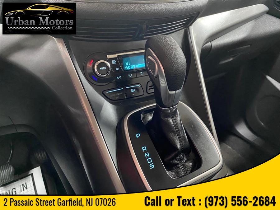 2013 Ford Escape SE, available for sale in Garfield, New Jersey | Urban Motors Collection. Garfield, New Jersey 2013 Ford Escape SE, available for sale in Garfield, New Jersey | Urban Motors Collection. Garfield, New Jersey