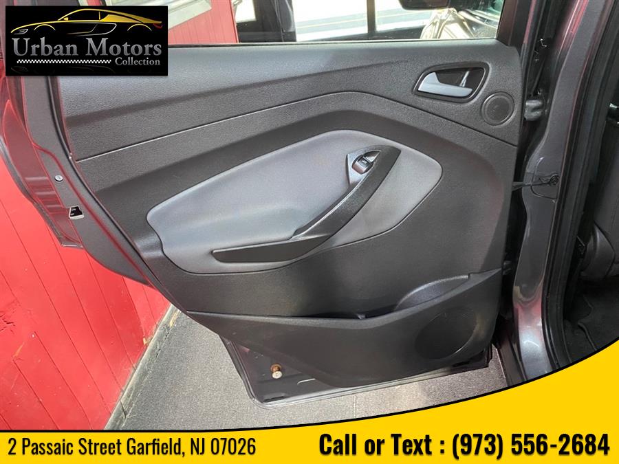 2013 Ford Escape SE, available for sale in Garfield, New Jersey | Urban Motors Collection. Garfield, New Jersey 2013 Ford Escape SE, available for sale in Garfield, New Jersey | Urban Motors Collection. Garfield, New Jersey