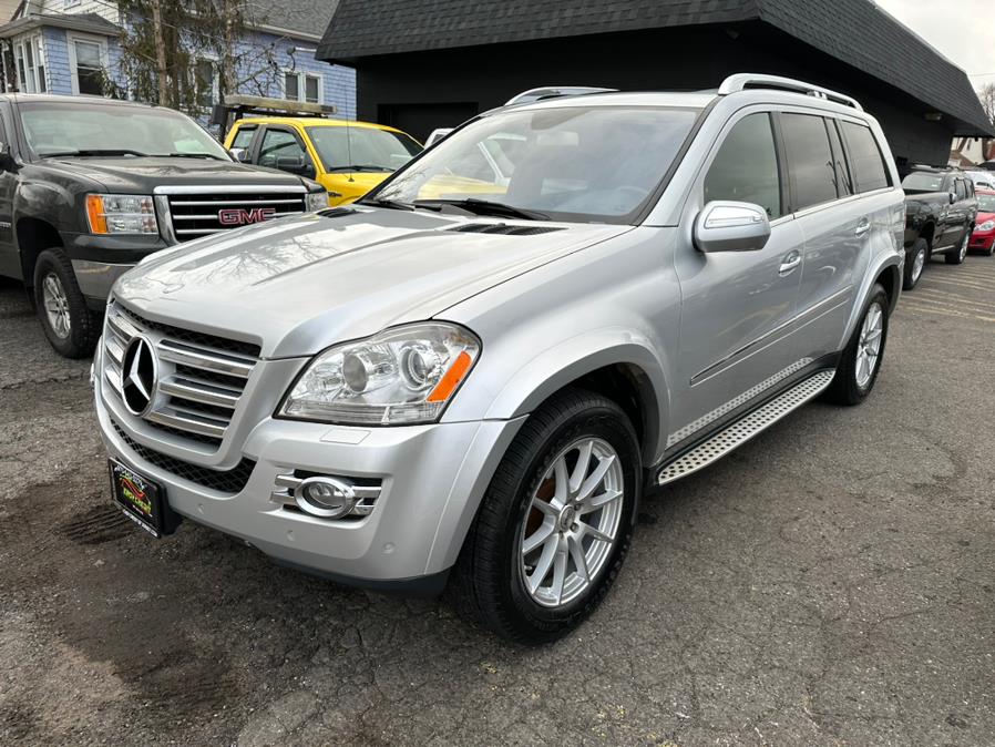 2009 Mercedes-Benz GL-Class 4MATIC 4dr 5.5L, available for sale in Little Ferry, New Jersey | Easy Credit of Jersey. Little Ferry, New Jersey