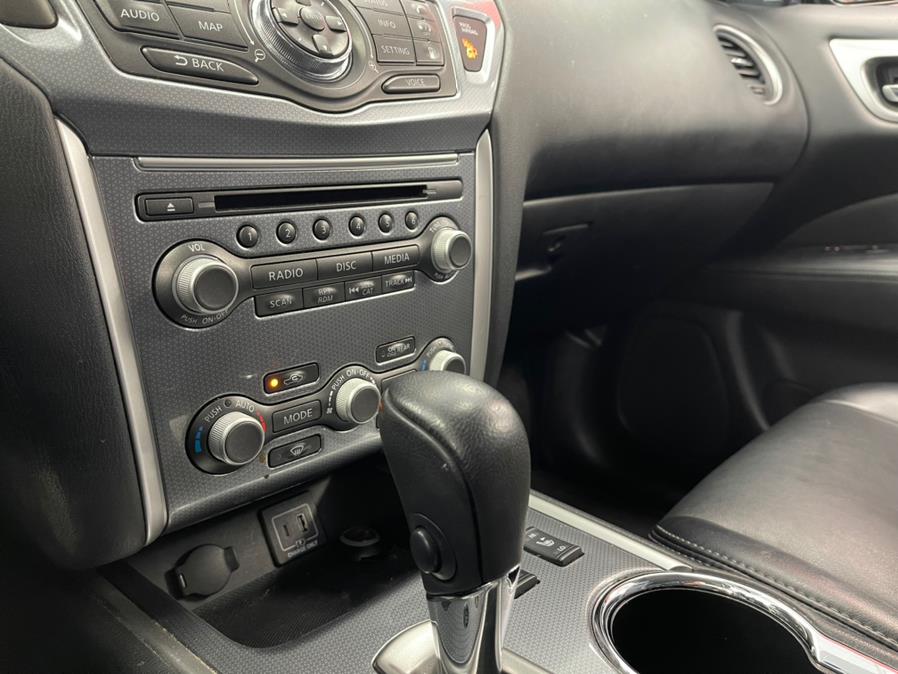 2019 Nissan Pathfinder 4x4 SL, available for sale in Inwood, New York | 5 Towns Drive. Inwood, New York 2019 Nissan Pathfinder 4x4 SL, available for sale in Inwood, New York | 5 Towns Drive. Inwood, New York