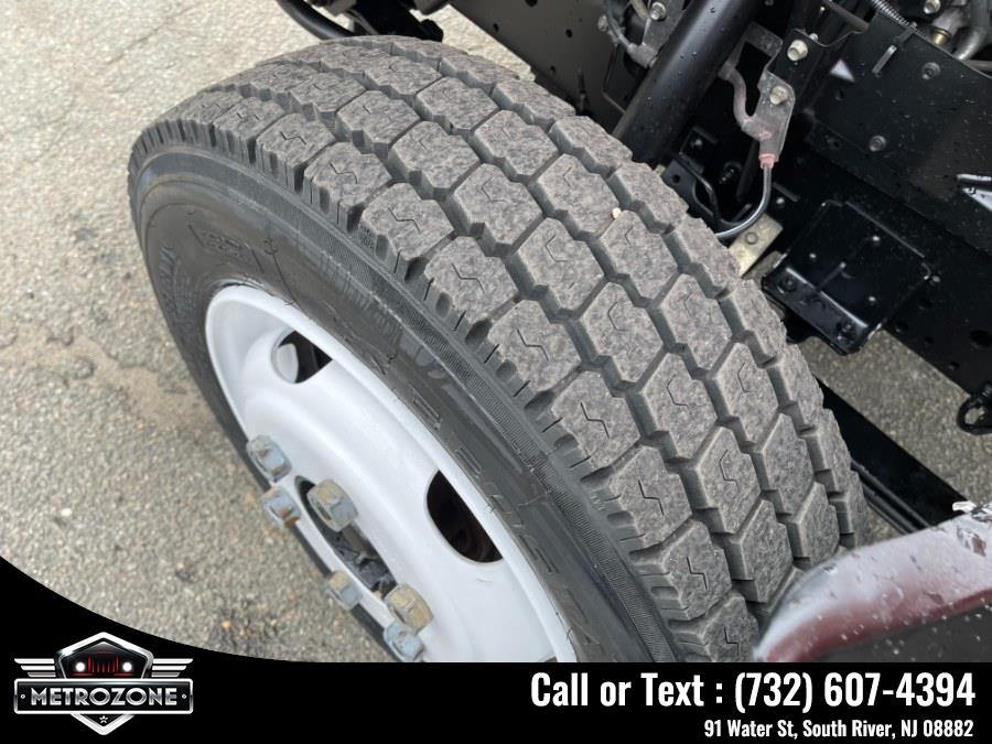 2007 Chevrolet / Isuzu NQR W5500 24 Feet Box, available for sale in South River, New Jersey | Metrozone Motor Group. South River, New Jersey 2007 Chevrolet / Isuzu NQR W5500 24 Feet Box, available for sale in South River, New Jersey | Metrozone Motor Group. South River, New Jersey