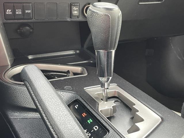2016 Toyota Rav4 Hybrid XLE, available for sale in Brookfield, Connecticut | Blasius Federal Road. Brookfield, Connecticut 2016 Toyota Rav4 Hybrid XLE, available for sale in Brookfield, Connecticut | Blasius Federal Road. Brookfield, Connecticut