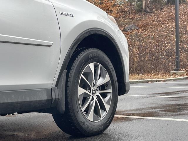 2016 Toyota Rav4 Hybrid XLE, available for sale in Brookfield, Connecticut | Blasius Federal Road. Brookfield, Connecticut 2016 Toyota Rav4 Hybrid XLE, available for sale in Brookfield, Connecticut | Blasius Federal Road. Brookfield, Connecticut