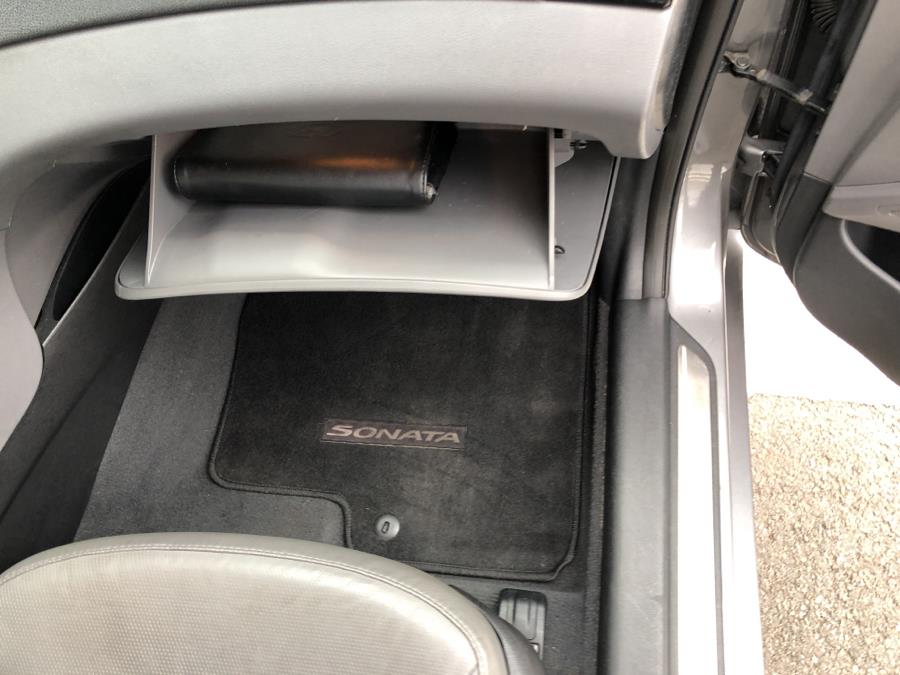 2013 Hyundai Sonata 4dr Sdn 2.4L Auto Limited, available for sale in Waterbury, Connecticut | National Auto Brokers, Inc.. Waterbury, Connecticut 2013 Hyundai Sonata 4dr Sdn 2.4L Auto Limited, available for sale in Waterbury, Connecticut | National Auto Brokers, Inc.. Waterbury, Connecticut