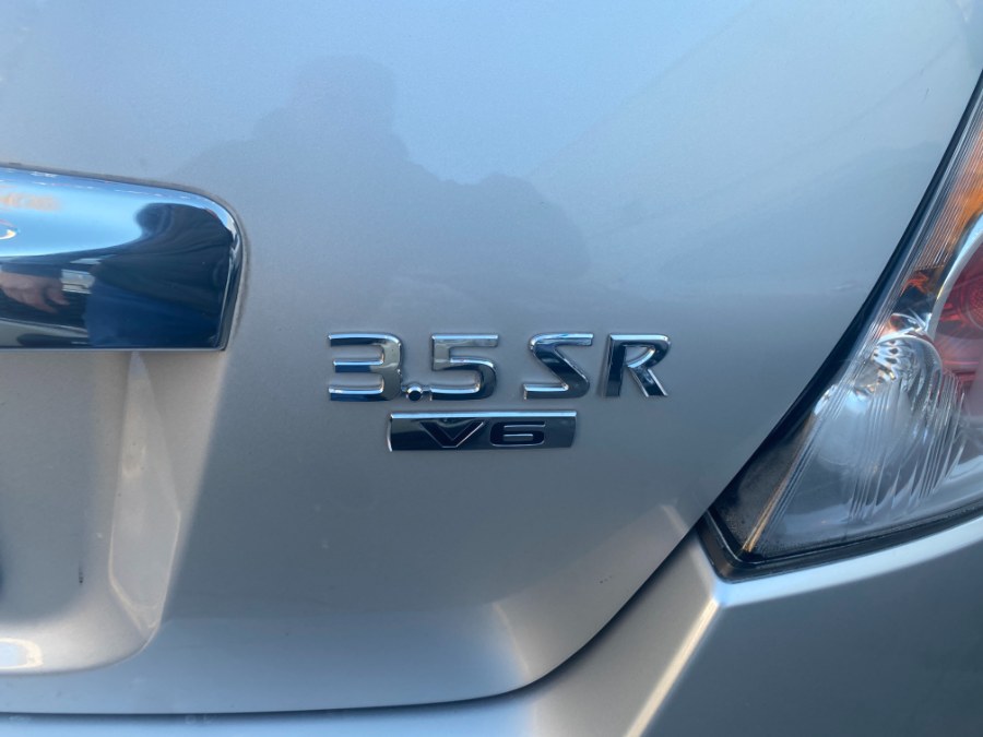 2012 Nissan Altima 4dr Sdn V6 CVT 3.5 SR, available for sale in Middle Village, New York | Middle Village Motors . Middle Village, New York 2012 Nissan Altima 4dr Sdn V6 CVT 3.5 SR, available for sale in Middle Village, New York | Middle Village Motors . Middle Village, New York