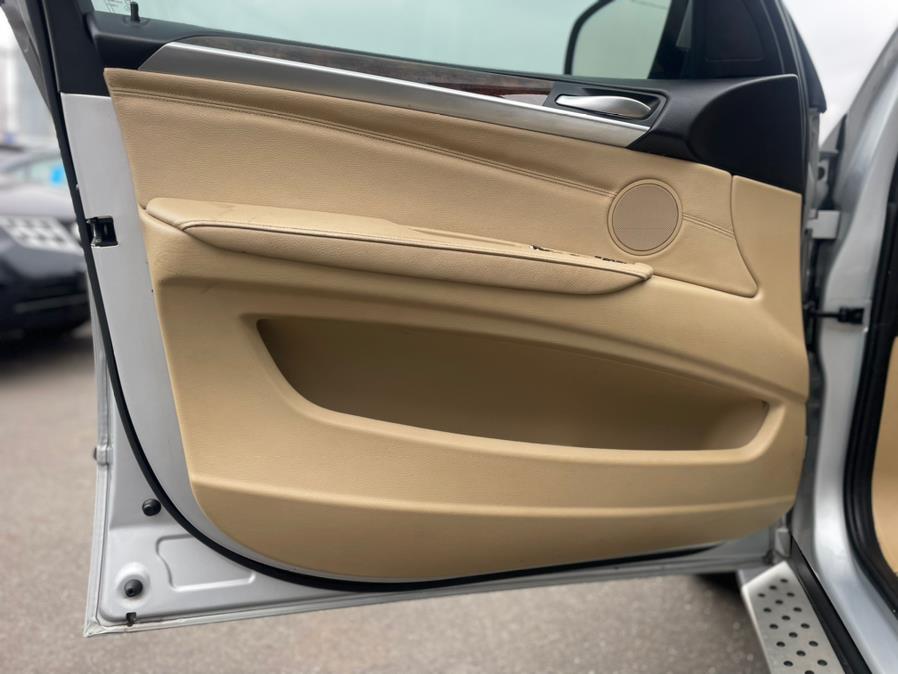 2013 BMW X5 Premium. 3RD ROW SEAT!! CLEAN CARFAX. Low Miles!!!, available for sale in Elmont, New York | Sunrise of Elmont. Elmont, New York 2013 BMW X5 Premium. 3RD ROW SEAT!! CLEAN CARFAX. Low Miles!!!, available for sale in Elmont, New York | Sunrise of Elmont. Elmont, New York
