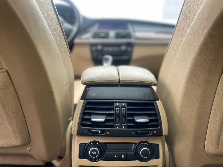 2013 BMW X5 Premium. 3RD ROW SEAT!! CLEAN CARFAX. Low Miles!!!, available for sale in Elmont, New York | Sunrise of Elmont. Elmont, New York 2013 BMW X5 Premium. 3RD ROW SEAT!! CLEAN CARFAX. Low Miles!!!, available for sale in Elmont, New York | Sunrise of Elmont. Elmont, New York
