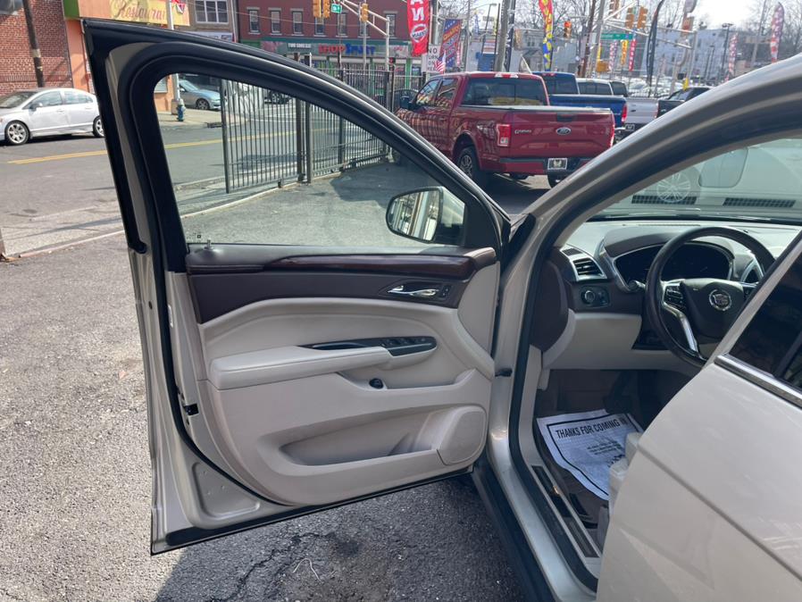 2013 Cadillac SRX AWD 4dr Luxury Collection, available for sale in Irvington, New Jersey | Elis Motors Corp. Irvington, New Jersey 2013 Cadillac SRX AWD 4dr Luxury Collection, available for sale in Irvington, New Jersey | Elis Motors Corp. Irvington, New Jersey