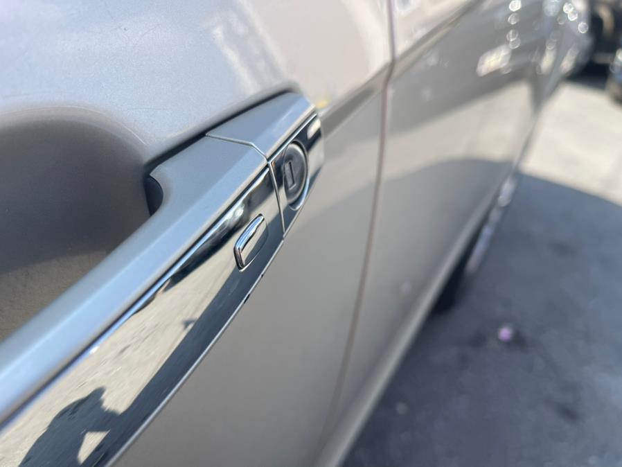 2013 Cadillac SRX AWD 4dr Luxury Collection, available for sale in Irvington, New Jersey | Elis Motors Corp. Irvington, New Jersey 2013 Cadillac SRX AWD 4dr Luxury Collection, available for sale in Irvington, New Jersey | Elis Motors Corp. Irvington, New Jersey