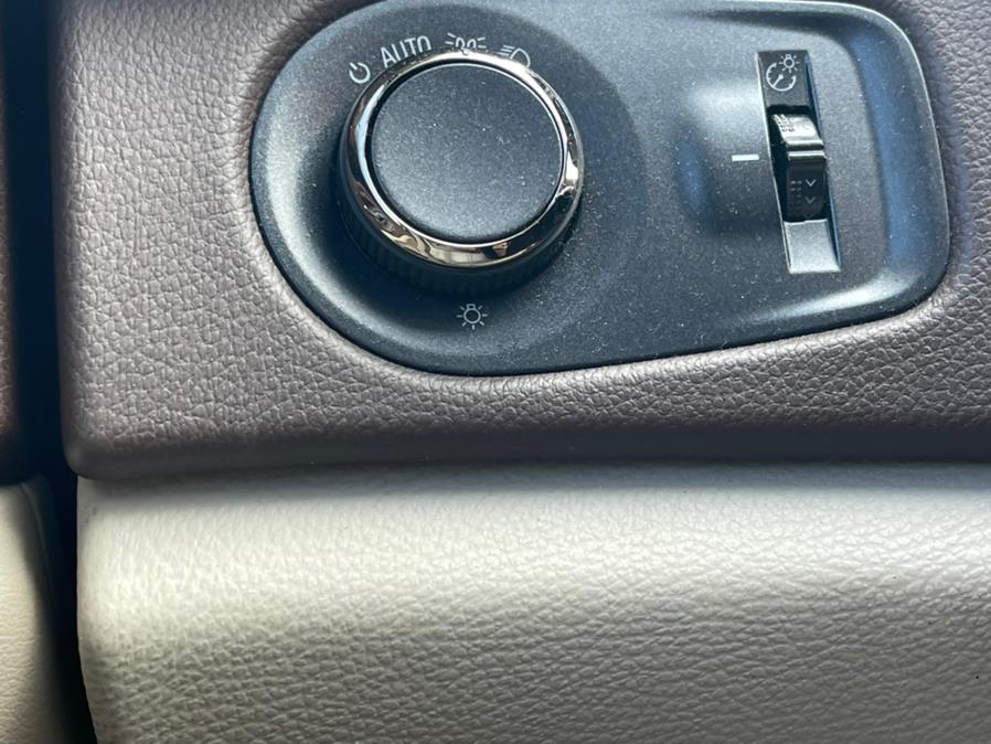 2013 Cadillac SRX AWD 4dr Luxury Collection, available for sale in Irvington, New Jersey | Elis Motors Corp. Irvington, New Jersey 2013 Cadillac SRX AWD 4dr Luxury Collection, available for sale in Irvington, New Jersey | Elis Motors Corp. Irvington, New Jersey