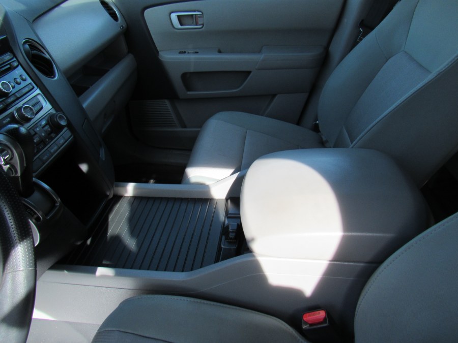 2015 Honda Pilot EX, available for sale in Worcester, Massachusetts | Hilario's Auto Sales Inc.. Worcester, Massachusetts 2015 Honda Pilot EX, available for sale in Worcester, Massachusetts | Hilario's Auto Sales Inc.. Worcester, Massachusetts