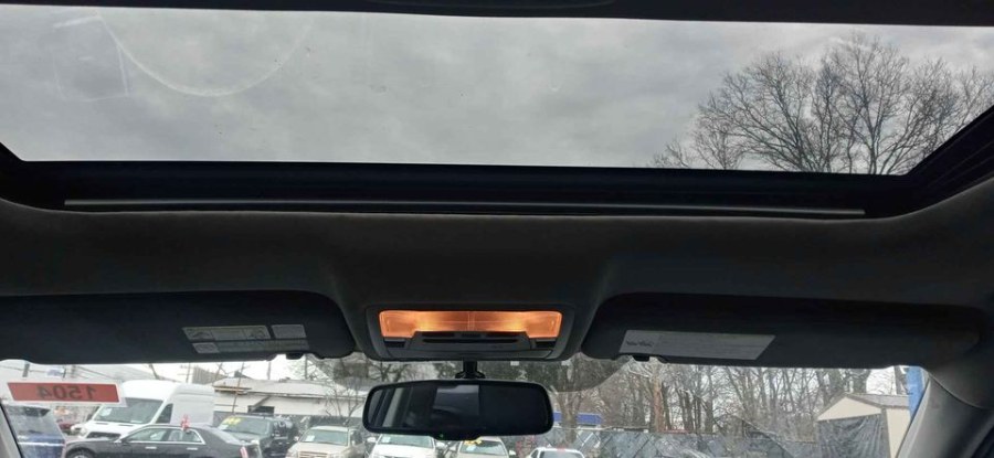 2014 Toyota Highlander XLE. CLEAN CARFAX. ONE OWNER!!!, available for sale in Rosedale, New York | Sunrise Auto Sales. Rosedale, New York 2014 Toyota Highlander XLE. CLEAN CARFAX. ONE OWNER!!!, available for sale in Rosedale, New York | Sunrise Auto Sales. Rosedale, New York