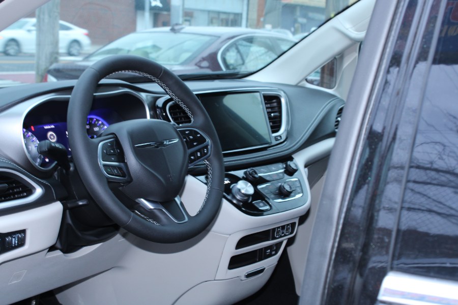 2022 Chrysler Pacifica Touring L FWD, available for sale in BROOKLYN, New York | Deals on Wheels International Auto. BROOKLYN, New York 2022 Chrysler Pacifica Touring L FWD, available for sale in BROOKLYN, New York | Deals on Wheels International Auto. BROOKLYN, New York