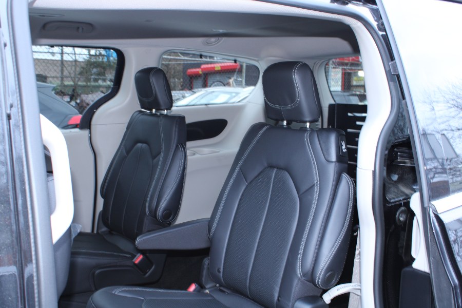 2022 Chrysler Pacifica Touring L FWD, available for sale in BROOKLYN, New York | Deals on Wheels International Auto. BROOKLYN, New York 2022 Chrysler Pacifica Touring L FWD, available for sale in BROOKLYN, New York | Deals on Wheels International Auto. BROOKLYN, New York