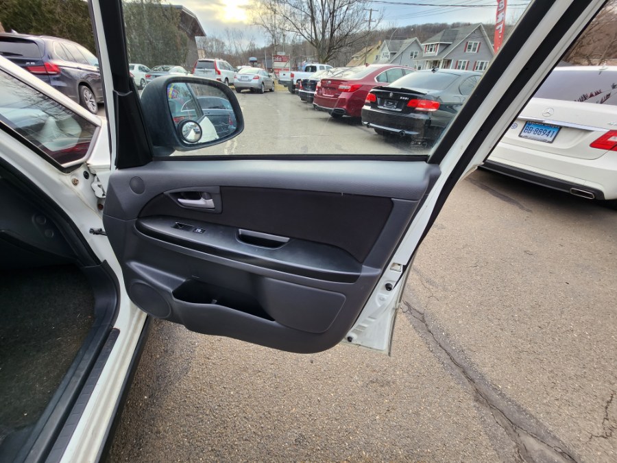 2009 Suzuki SX4 5dr HB Auto Technology Pkg AWD, available for sale in Bristol, Connecticut | Dealmax Motors LLC. Bristol, Connecticut 2009 Suzuki SX4 5dr HB Auto Technology Pkg AWD, available for sale in Bristol, Connecticut | Dealmax Motors LLC. Bristol, Connecticut
