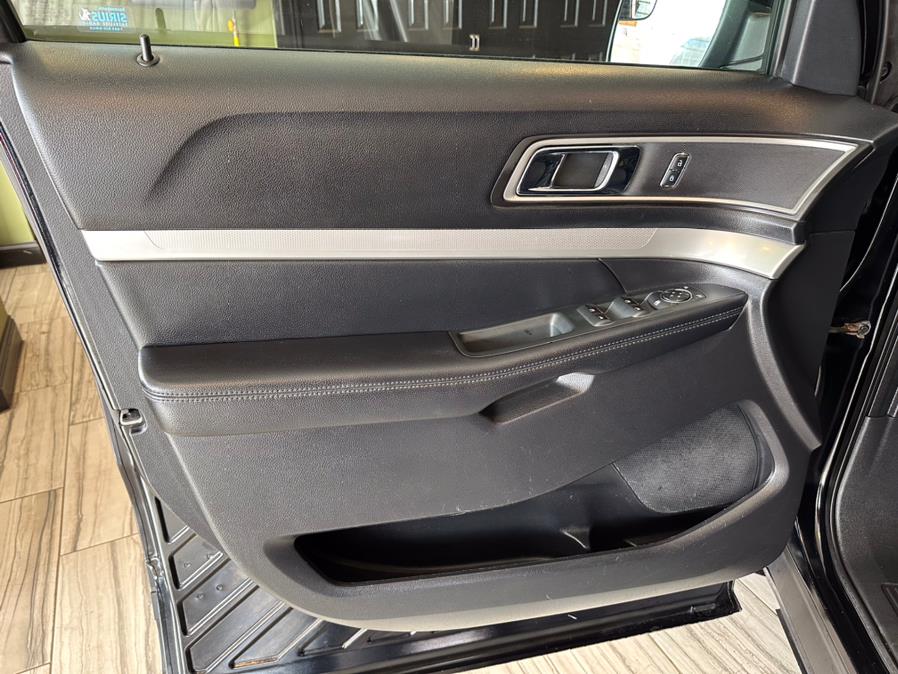2016 Ford Explorer 4WD 4dr XLT, available for sale in West Hartford, Connecticut | AutoMax. West Hartford, Connecticut 2016 Ford Explorer 4WD 4dr XLT, available for sale in West Hartford, Connecticut | AutoMax. West Hartford, Connecticut
