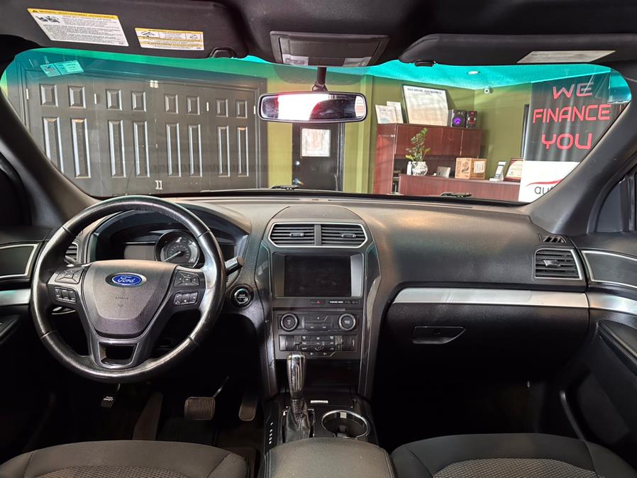 2016 Ford Explorer 4WD 4dr XLT, available for sale in West Hartford, Connecticut | AutoMax. West Hartford, Connecticut 2016 Ford Explorer 4WD 4dr XLT, available for sale in West Hartford, Connecticut | AutoMax. West Hartford, Connecticut
