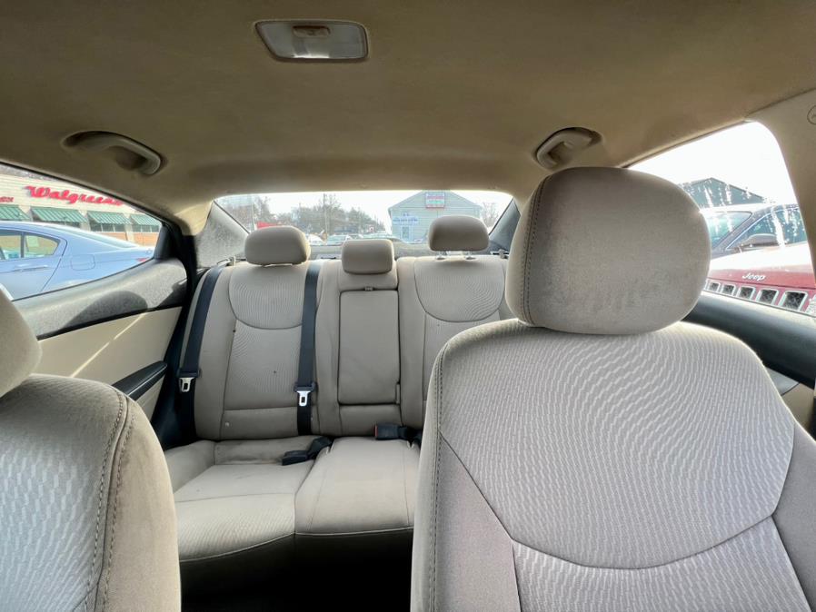 2016 Hyundai Elantra 4dr Sdn Auto SE (Alabama Plant), available for sale in Wallingford, Connecticut | Wallingford Auto Center LLC. Wallingford, Connecticut 2016 Hyundai Elantra 4dr Sdn Auto SE (Alabama Plant), available for sale in Wallingford, Connecticut | Wallingford Auto Center LLC. Wallingford, Connecticut