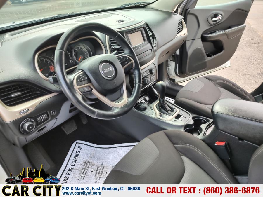 2015 Jeep Cherokee 4WD 4dr Latitude, available for sale in East Windsor, Connecticut | Car City LLC. East Windsor, Connecticut 2015 Jeep Cherokee 4WD 4dr Latitude, available for sale in East Windsor, Connecticut | Car City LLC. East Windsor, Connecticut