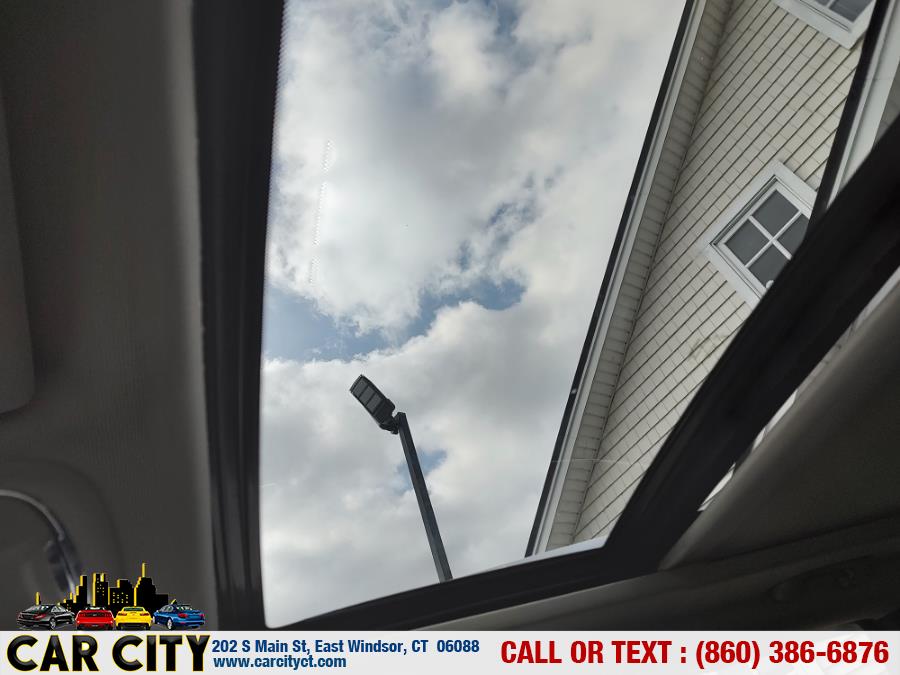 2015 Jeep Cherokee 4WD 4dr Latitude, available for sale in East Windsor, Connecticut | Car City LLC. East Windsor, Connecticut 2015 Jeep Cherokee 4WD 4dr Latitude, available for sale in East Windsor, Connecticut | Car City LLC. East Windsor, Connecticut