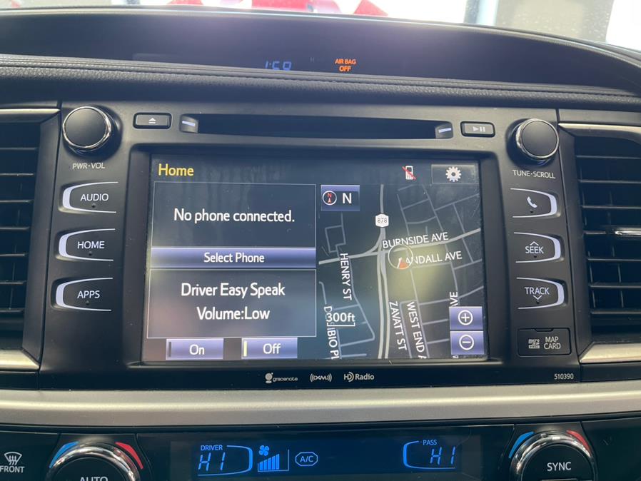 2019 Toyota Highlander SE V6 AWD (Natl), available for sale in Inwood, New York | 5 Towns Drive. Inwood, New York 2019 Toyota Highlander SE V6 AWD (Natl), available for sale in Inwood, New York | 5 Towns Drive. Inwood, New York