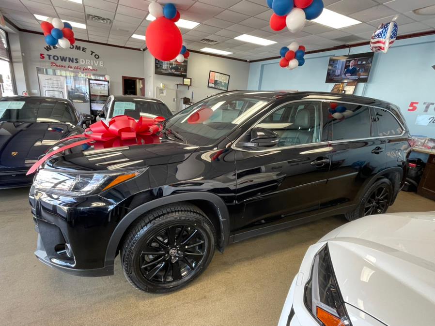 2019 Toyota Highlander SE V6 AWD (Natl), available for sale in Inwood, New York | 5 Towns Drive. Inwood, New York 2019 Toyota Highlander SE V6 AWD (Natl), available for sale in Inwood, New York | 5 Towns Drive. Inwood, New York