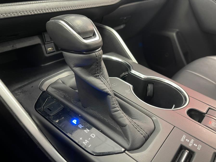 2020 Toyota Highlander XLE AWD (Natl), available for sale in Inwood, New York | 5 Towns Drive. Inwood, New York 2020 Toyota Highlander XLE AWD (Natl), available for sale in Inwood, New York | 5 Towns Drive. Inwood, New York