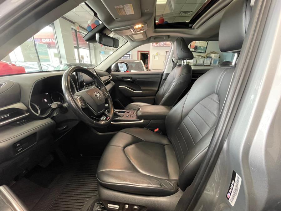 2020 Toyota Highlander XLE AWD (Natl), available for sale in Inwood, New York | 5 Towns Drive. Inwood, New York 2020 Toyota Highlander XLE AWD (Natl), available for sale in Inwood, New York | 5 Towns Drive. Inwood, New York