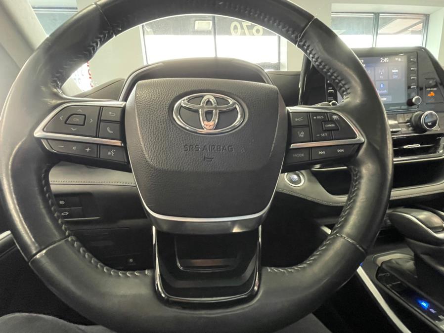 2020 Toyota Highlander XLE AWD (Natl), available for sale in Inwood, New York | 5 Towns Drive. Inwood, New York 2020 Toyota Highlander XLE AWD (Natl), available for sale in Inwood, New York | 5 Towns Drive. Inwood, New York