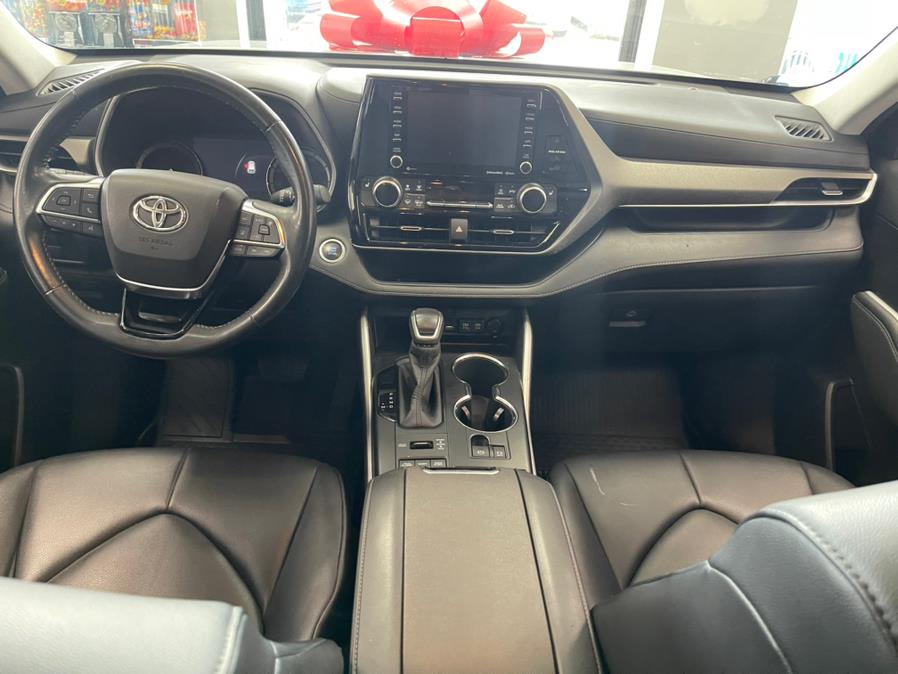 2020 Toyota Highlander XLE AWD (Natl), available for sale in Inwood, New York | 5 Towns Drive. Inwood, New York 2020 Toyota Highlander XLE AWD (Natl), available for sale in Inwood, New York | 5 Towns Drive. Inwood, New York