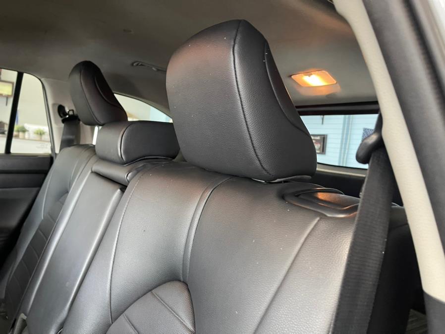 2020 Toyota Highlander XLE AWD (Natl), available for sale in Inwood, New York | 5 Towns Drive. Inwood, New York 2020 Toyota Highlander XLE AWD (Natl), available for sale in Inwood, New York | 5 Towns Drive. Inwood, New York