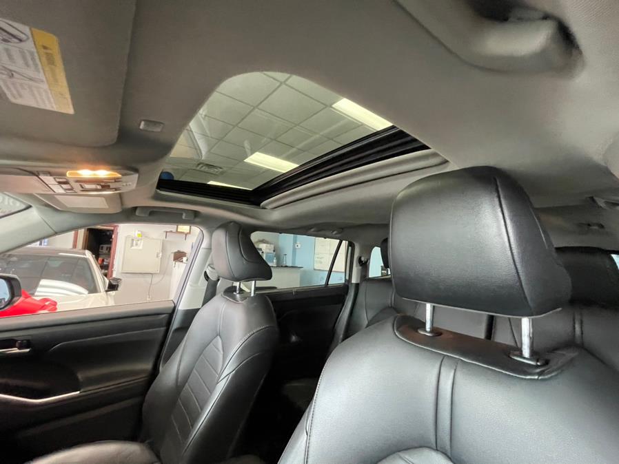 2020 Toyota Highlander XLE AWD (Natl), available for sale in Inwood, New York | 5 Towns Drive. Inwood, New York 2020 Toyota Highlander XLE AWD (Natl), available for sale in Inwood, New York | 5 Towns Drive. Inwood, New York